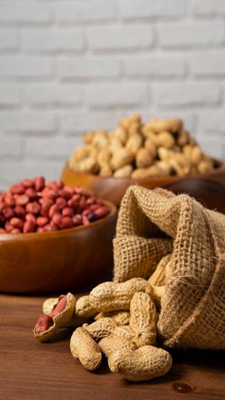 Winter Wellness: 11 Compelling Benefits of Eating Peanuts